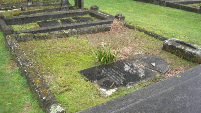 Grave of John and Isabella McKinnon at Eketahuna